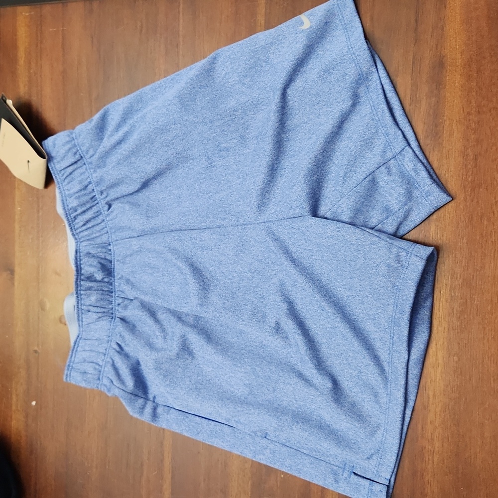 Nike womens shortd - Picture 1 of 4